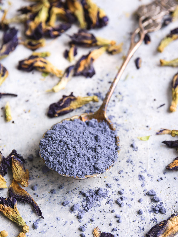 Make the magic in your kitchen with Butterfly Pea Powder!💙✨